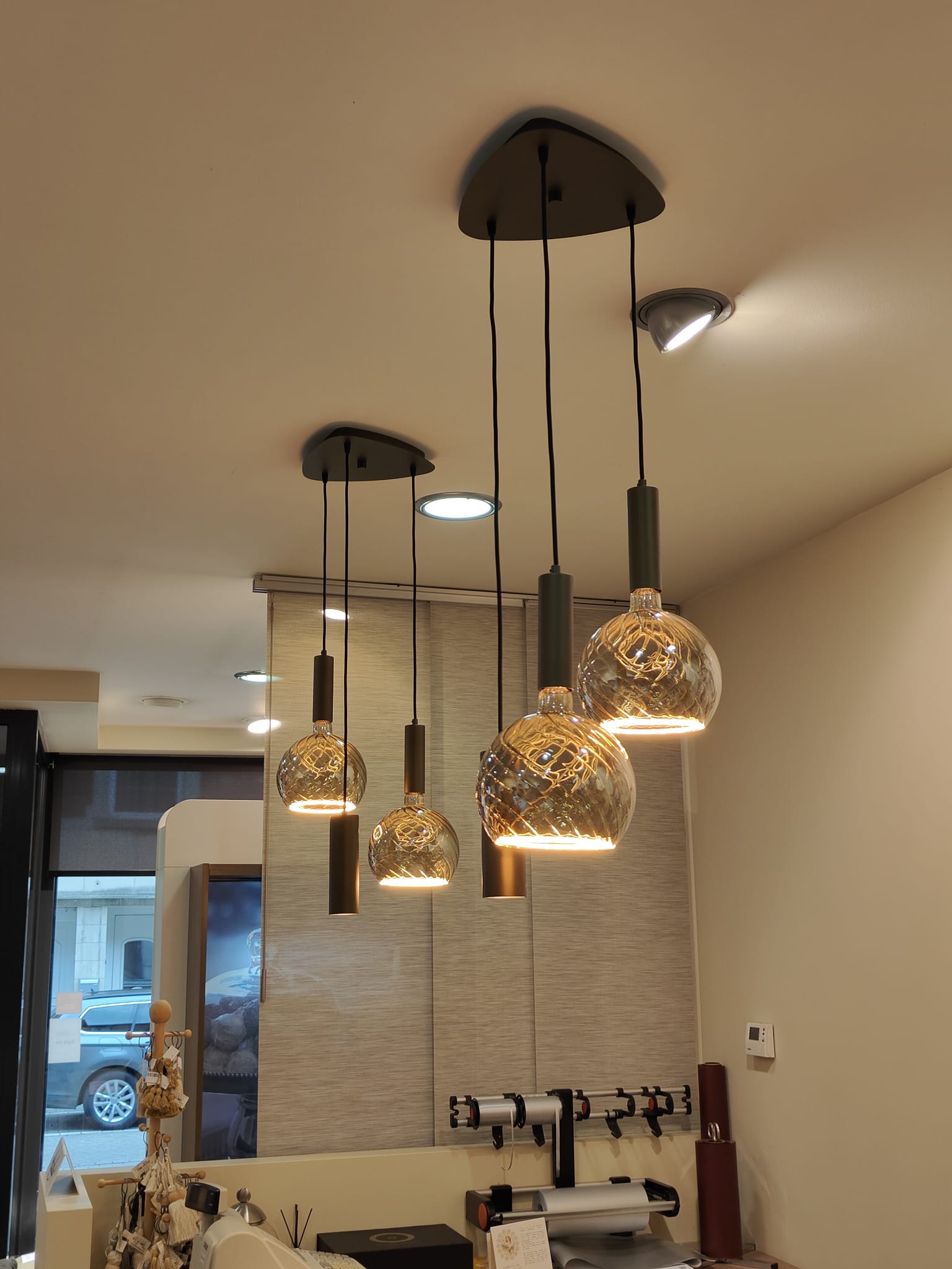 Hanglampen met amberkleurig glas